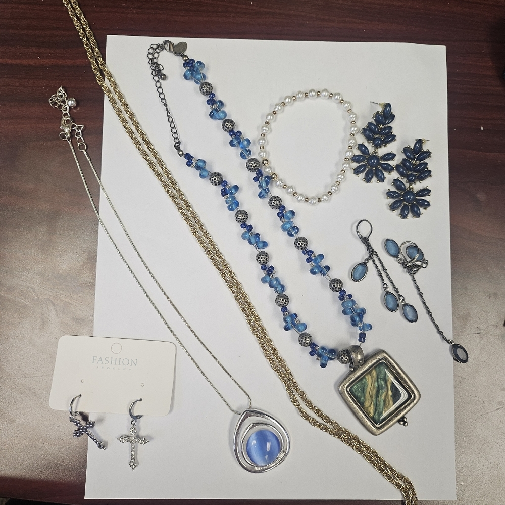 Blue and Silver Necklace Set